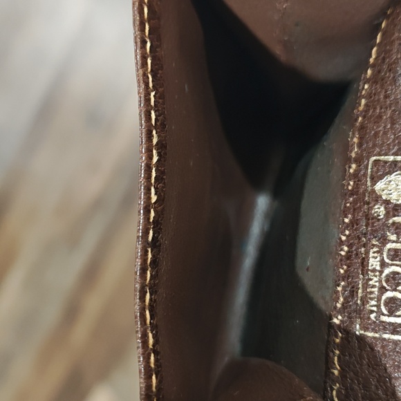 Vintage Gucci Coin Envelope - Picture 13 of 13